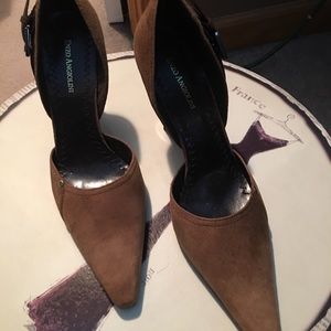 Enzo Tan pumps